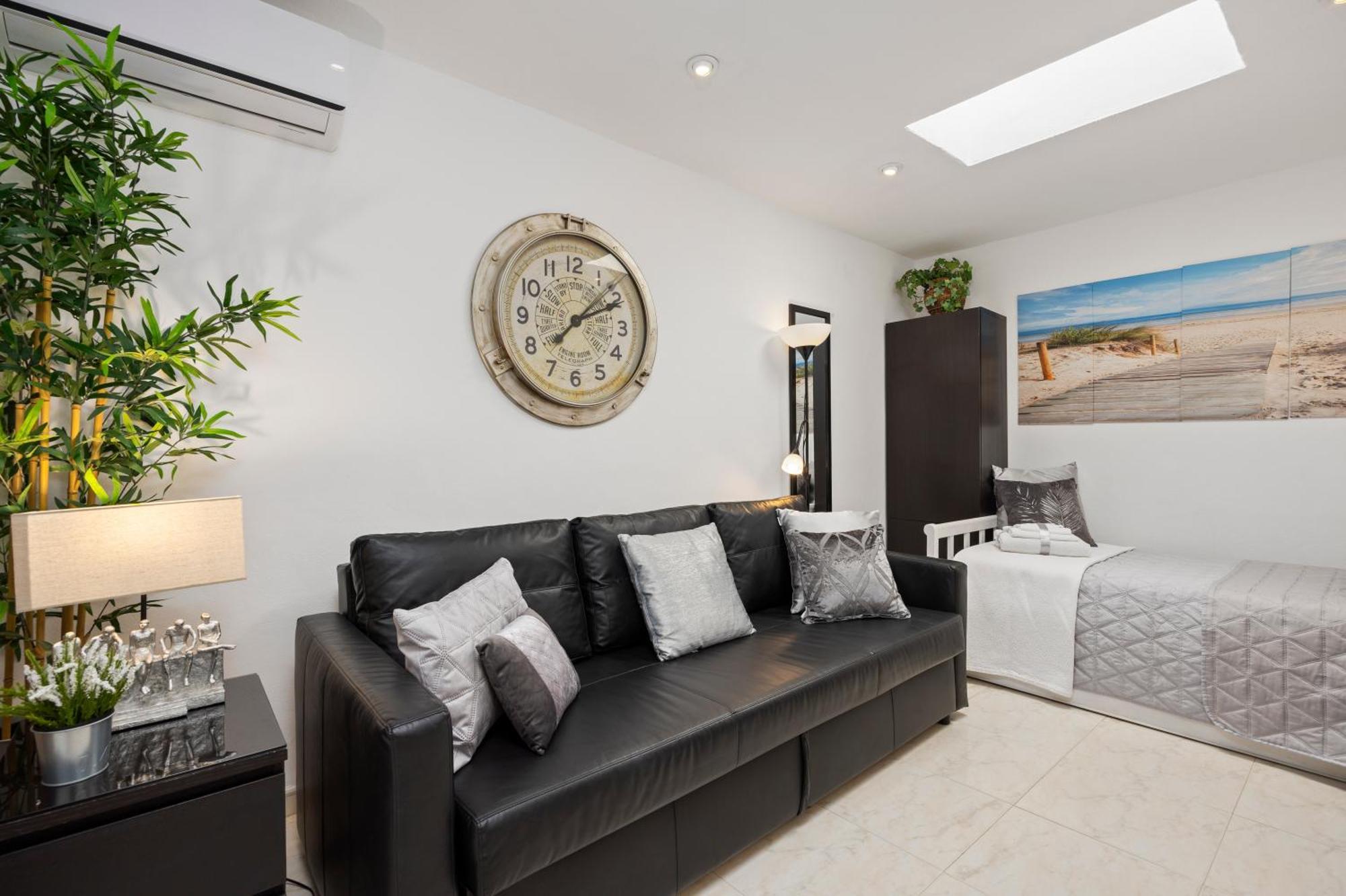 Villa Casacara Marbella Beachside Costabella -Spain Exteriér fotografie